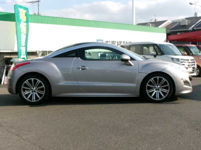 プジョー ＲＣＺ 岡山県 2012(平24)年 7.7万km シルバー ワンオーナー/社外SDナビ/フルセグテレビ/Bluetooth/DVD再生可能/ブラックレザーシート/前席シートヒーター/前席パワーシート/シートメモリー/可変リアスポイラー/クルーズコントロール/オートライト/オートワイパー/ソナーセンサー/キセノンヘッドライト/純正18AW/純正フロアマット/ETC