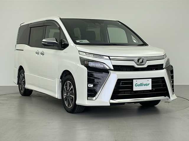 トヨタ ヴォクシー ZS 煌Ⅱ 岐阜県 2020(令2)年 5.1万km ホワイトパールクリスタルシャイン 純正ナビ　/クルーズコントロール　/ドライブレコーダー　/後席モニター　/ビルトインＥＴＣ　/衝突軽減システム　/横滑り防止装置　/前後コーナーセンサー　/レーンキープアシスト/アイドリングストップ/ＬＥＤヘッドライト/オートハイビーム　/オートライト/両側パワースライドドア/純正16インチアルミホイール/プッシュスタート/スマートキー