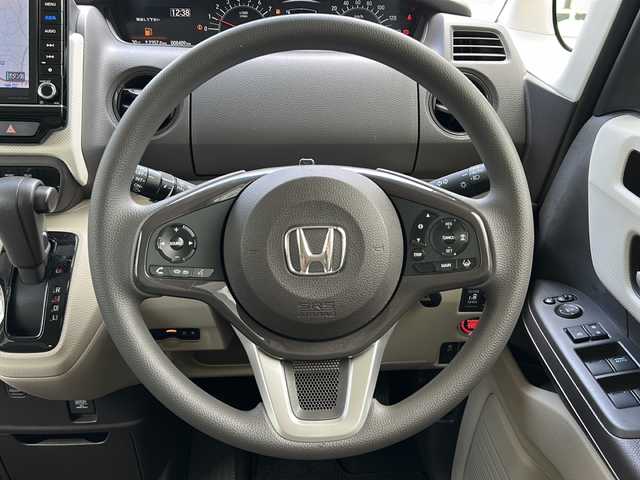 ホンダ Ｎ ＢＯＸ G L ホンダセンシング 沖縄県 2017(平29)年 0.9万km モーニングミストブルーM 純正8型ナビ/（ＡＭ／ＦＭ／ＣＤ／ＤＶＤ／ＢＴ）/フルセグＴＶ/バックモニター/両側パワスラ/クルーズコントロール/ホンダセンシング/ドラレコ/ＥＴＣ/純正フロアマット/スマートキー/ドライブレコーダー/LEDヘッドライト/ETC/スマートキー