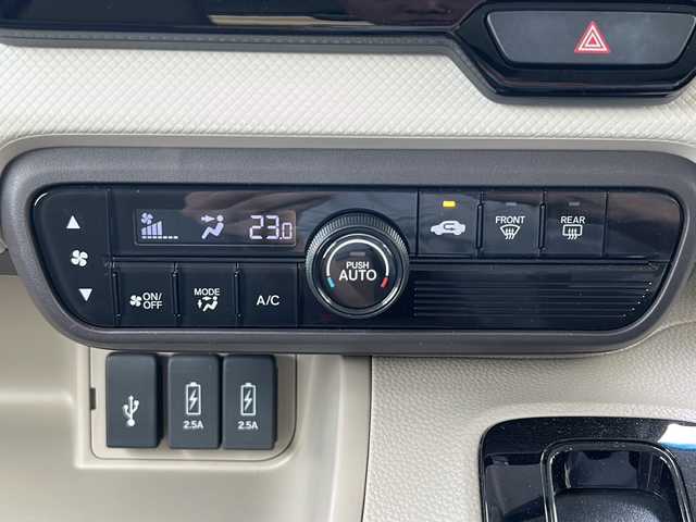 ホンダ Ｎ ＢＯＸ G L ホンダセンシング 沖縄県 2017(平29)年 0.9万km モーニングミストブルーM 純正8型ナビ/（ＡＭ／ＦＭ／ＣＤ／ＤＶＤ／ＢＴ）/フルセグＴＶ/バックモニター/両側パワスラ/クルーズコントロール/ホンダセンシング/ドラレコ/ＥＴＣ/純正フロアマット/スマートキー/ドライブレコーダー/LEDヘッドライト/ETC/スマートキー