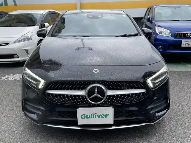メルセデス・ベンツ Ａ１８０ スタイル AMGライン 静岡県 2020(令2)年 2.8万km コスモスブラック 純正ナビ/フルセグTV/BT/USB/バックカメラ/ハーフレザーシート/前席メモリー付パワーシート/前席シートヒーター /前後ドライブレコーダー/衝突軽減ブレーキ/レーンキープアシスト/アテンションアシスト/クリアランスソナー/ブラインドスポットモニター/レーダークルーズコントロール/パドルシフト/ステアリングスイッチ/LEDヘッドライト/純正18インチAW/スマートキー×2/保証書/取扱説明書