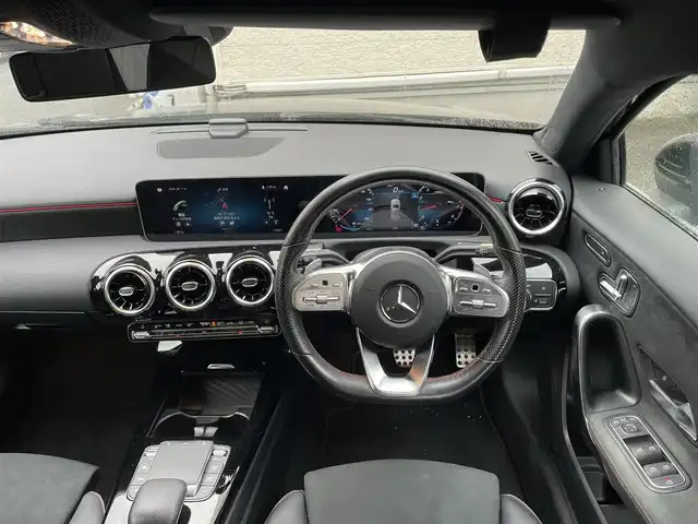 メルセデス・ベンツ Ａ１８０ スタイル AMGライン 静岡県 2020(令2)年 2.8万km コスモスブラック 純正ナビ/フルセグTV/BT/USB/バックカメラ/ハーフレザーシート/前席メモリー付パワーシート/前席シートヒーター /前後ドライブレコーダー/衝突軽減ブレーキ/レーンキープアシスト/アテンションアシスト/クリアランスソナー/ブラインドスポットモニター/レーダークルーズコントロール/パドルシフト/ステアリングスイッチ/LEDヘッドライト/純正18インチAW/スマートキー×2/保証書/取扱説明書