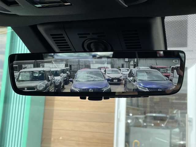 トヨタ クラウン エステート Z 宮崎県 2025(令7)年 0.1万km未満 マッシブグレー 4WD/パノラマルーフ/純正12.3型ディスプレイオーディオプラス/　(コネクティッドナビ対応)/フルセグTV/ハンズフリーパワーバックドア/パノラミックビューモニター/ビルトインETC2.0/レーダークルーズコントロール/クリアランスソナー/セーフティセンス/・プリクラッシュセーフティ/・フロントクロストラフィックアラート/・レーントレーシングアシスト/・ロードサインアシスト/・プロアクティブドライビングアシスト/・発進遅れ告知機能/・緊急時操舵支援/・レーンチェンジアシスト/・レーンディパーチャーアラート/・アダプティブハイビームシステム/・ドライバー異常時対応システム/トヨタチームメイト/パーキングサポートブレーキ/ブラインドスポットモニター/デジタルインナーミラー/LEDヘッドランプ/本革巻きステアリング/ステアリングヒーター/パドルシフト/ドライバーモニターカメラ/ブラック革シート/前席パワーシート/前席シートヒーター/ベンチレーション/運転席ドライビングポジションシステム/純正21インチアルミホイール/スマートエントリー/スタートシステム/禁煙車