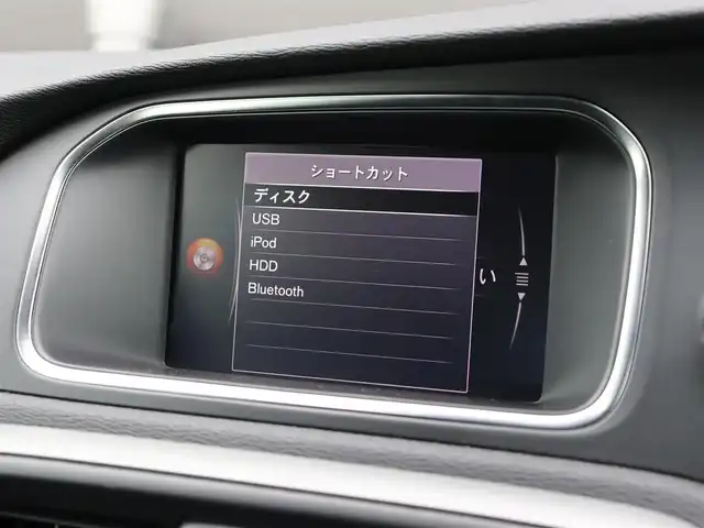 ボルボ Ｖ４０ D4 キネティック 長野県 2018(平30)年 4.1万km アイスホワイト 純正ナビ/バックカメラ/ＡＣＣ/BLIS/衝突軽減ブレーキ/レーンキープアシスト/ブラインドスポットモニター/パークセンサー/純正１６ＡＷ/スマートキー/ＥＴＣ/ドライブレコーダー/ＬＥＤヘッドライト/保証書・取説・スペアキー