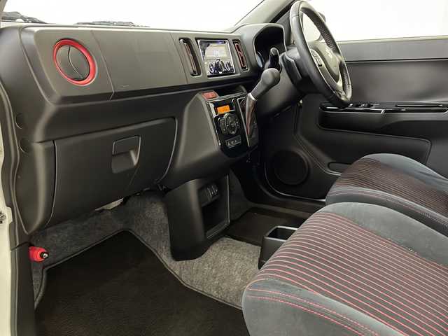 スズキ アルト ターボRS 新潟県 2015(平27)年 9.1万km パールホワイト 4WD/CD/BT/USB/ETC/衝突被害軽減ブレーキ/シートヒーター /パドルシフト/スマートキー/プッシュスタート/LEDヘッドライト/オートライト/フォグランプ/純正15インチアルミホイール/社外14インチAW冬タイヤ車載