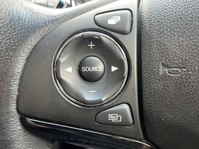 ホンダ ヴェゼル ハイブリッド Z 福島県 2014(平26)年 8.2万km ホワイトオーキッドパール 純正ナビゲーション/・フルセグTV/BT/CD/DVD/USB/HDMI/iPod/FM/AM/・バックカメラ/・前後ドライブレコーダー/・ビルトインETC/ハーフレザーシート/・シートヒーター/革張りステアリング/・ステアリングリモコン/・パドルシフト/クルーズコントロール/電子パーキング/・オートブレーキホールド/横滑り防止装置/プッシュスタート/・スマートキー/電動格納ミラー/・ウィンカーミラー/LEDヘッドライト/・オートライト/・フォグランプ/純正フロアマット/ドアバイザー/ルーフレール