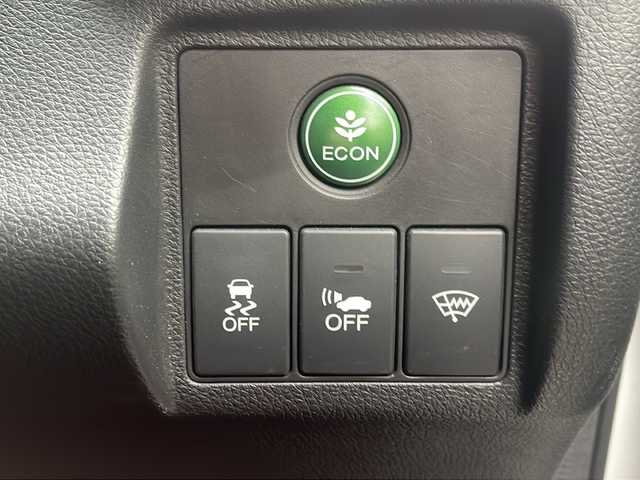 ホンダ ヴェゼル ハイブリッド Z 福島県 2014(平26)年 8.2万km ホワイトオーキッドパール 純正ナビゲーション/・フルセグTV/BT/CD/DVD/USB/HDMI/iPod/FM/AM/・バックカメラ/・前後ドライブレコーダー/・ビルトインETC/ハーフレザーシート/・シートヒーター/革張りステアリング/・ステアリングリモコン/・パドルシフト/クルーズコントロール/電子パーキング/・オートブレーキホールド/横滑り防止装置/プッシュスタート/・スマートキー/電動格納ミラー/・ウィンカーミラー/LEDヘッドライト/・オートライト/・フォグランプ/純正フロアマット/ドアバイザー/ルーフレール