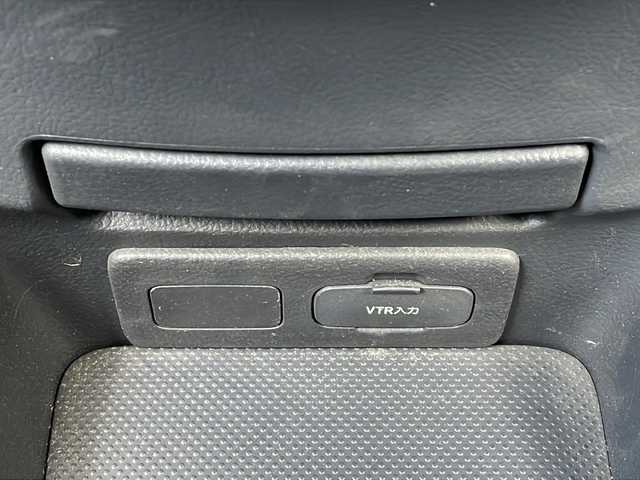 トヨタ ノア S 徳島県 2004(平16)年 2.3万km ホワイトパールマイカ 社外ナビ　AVIC-RW712/（DISC/SD/フルセグ/BT/）/バックカメラ/前方ドライブレコーダー　ZDR035/純正15インチアルミホイール/両側電動スライドドア/ハーフレザーシート/純正フロアマット/キセノンヘッドライト/リモコンキー/スペアキー/フェンダーポール/盗難防止装置/ダブルエアバック/新車時保証書