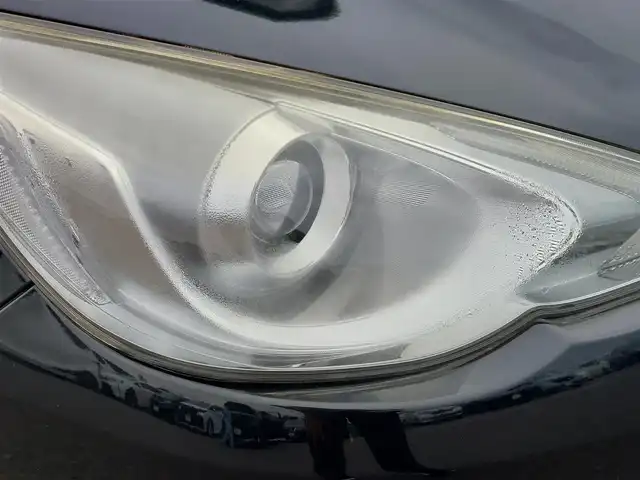 トヨタ アクア S 東京都 2015(平27)年 7.5万km ブラックマイカ 純正ナビ/フルセグTV/バックカメラ/シートヒーター/LEDヘッドライト/ボディ同色リアナンバープレートガーニッシュ/リアスポイラー/175/65R15タイヤ/15インチフルホイールキャップ/アブソーバーガラス/リアワイパー/ブルーブラック塗装インパネ加飾/ブルーブラックアクセント/ピアノブラックエアコ吹き出し口加飾/デジタメーター/シルバー加飾付ウレタン製ステアリングホイール/チルト/テレスコピックステアリング/メッキ加飾/ブルーオーナメント付ウレタン製シフトノブ/無塗装シフトパネル/SRSエアバッグ（運転席/助手席）/オートエアコン/ピアノブラックセンターパネル/パワーウィンドウ（フロント/リア）/ブルーブラックアクセント付無塗装パワーウインドウスイッチベース/無塗装インサイドドアハンドル/バニティミラー（運転席/助手席）/アシストグリップ（リア）/コートフック（リア）/ブルーブラック/ブラックツートーンファブリックシート/シートリフター/上下調整式ヘッドレスト（フロント）/シートバックポケット（助手席）/6：4分割可倒式シート（リア）/スマートキー