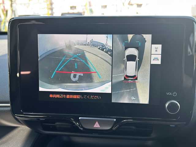 トヨタ ヤリスクロス ハイブリッド Z 鳥取県 2024(令6)年 1万km マッシブグレー Toyota Safety Sense/セーフティ・サポートカーS〈ワイド〉/プリクラッシュセーフティ（歩行者［昼夜］・自転車運転者［昼　夜］・自動二輪車［昼］検知機能付衝突回避支援タイプ／ミリ波レーダー＋単眼カメラ方式）/レーダークルーズコントロール（全車速追従機能付)/パノラミックビューモニター/Toyota純正ナビ/フルセグテレビ/AM/FM、CD/DVD/Bluetooth、iPod/ドアバイザー/プッシュスタート/ETC/ワンオーナー/スタッドレスタイヤ４本付き
