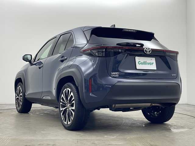 トヨタ ヤリスクロス ハイブリッド Z 秋田県 2024(令6)年 1万km マッシブグレー 4WD/セーフティセンス　/純正メモリナビ　/　　BT/フルセグTV/パノラミックビューモニター　/レーダークルーズコントロール　/LEDオートライト　/オートマチックハイビーム　/ハーフレザーシート　/前席シートヒーター　/純正18インチアルミホイール　/ステアリングヒーター/ステアリングスイッチ/ダウンヒルアシストコントロール/nanoeエアコン/スマートキー/ビルトインETC2.0