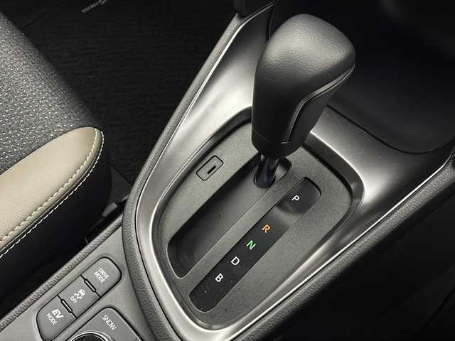 トヨタ ヤリスクロス ハイブリッド Z 秋田県 2024(令6)年 1万km マッシブグレー 4WD/セーフティセンス　/純正メモリナビ　/　　BT/フルセグTV/パノラミックビューモニター　/レーダークルーズコントロール　/LEDオートライト　/オートマチックハイビーム　/ハーフレザーシート　/前席シートヒーター　/純正18インチアルミホイール　/ステアリングヒーター/ステアリングスイッチ/ダウンヒルアシストコントロール/nanoeエアコン/スマートキー/ビルトインETC2.0