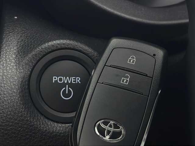 トヨタ ヤリスクロス ハイブリッド Z 秋田県 2024(令6)年 1万km マッシブグレー 4WD/セーフティセンス　/純正メモリナビ　/　　BT/フルセグTV/パノラミックビューモニター　/レーダークルーズコントロール　/LEDオートライト　/オートマチックハイビーム　/ハーフレザーシート　/前席シートヒーター　/純正18インチアルミホイール　/ステアリングヒーター/ステアリングスイッチ/ダウンヒルアシストコントロール/nanoeエアコン/スマートキー/ビルトインETC2.0