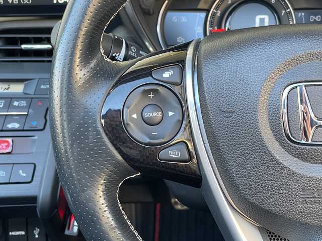 ホンダ Ｓ６６０ α 兵庫県 2016(平28)年 4万km プレミアムスターホワイトパール 5MT/ディスプレイオーディオ/(USB/HDMI)/ETC/バックカメラ/クルーズコントロール/前方ドライブレコーダー/ハーフレザーシート/ステアリングリモコン/スマートキー/純正フロアマット