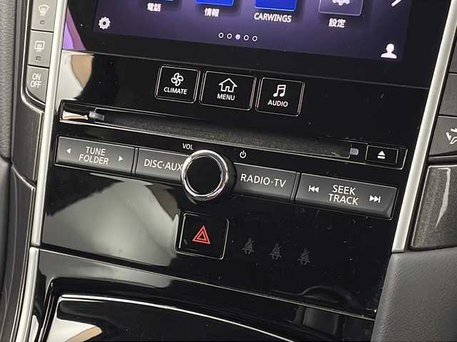 日産 スカイライン 200GT－t 新潟県 2014(平26)年 5.6万km ラディアントレッド メーカーOP/メモリナビ/CD DVD BT フルセグTV/前席パワーシート/LEDヘッドライト/バックカメラ/前後ドライブレコーダー/アイドリングストップ/OP19インチアルミホイール/ETC/ハーフレザーシート