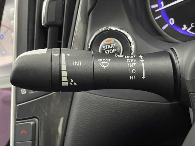 日産 スカイライン 200GT－t 新潟県 2014(平26)年 5.6万km ラディアントレッド メーカーOP/メモリナビ/CD DVD BT フルセグTV/前席パワーシート/LEDヘッドライト/バックカメラ/前後ドライブレコーダー/アイドリングストップ/OP19インチアルミホイール/ETC/ハーフレザーシート