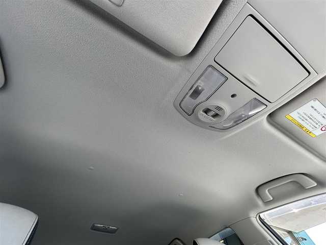 トヨタ プリウス S　LEDエディション 埼玉県 2010(平22)年 8.1万km ダークバイオレットマイカメタリック HDDナビ 品番：AVIC-ZH07/（フルセグTV/AM/FM/BT）/純正17インチAW/ＥＴＣ/純正ドアバイザー/純正フロアマット/横滑り防止装置/オートライト/トノカバー/電動格納ミラー/ステアリングスイッチ/スマートキー/プッシュスタート/スペアキー1本/ナビ/車両取扱説明書/保証書