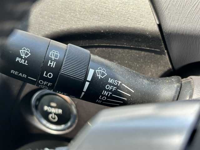 トヨタ プリウス S　LEDエディション 埼玉県 2010(平22)年 8.1万km ダークバイオレットマイカメタリック HDDナビ 品番：AVIC-ZH07/（フルセグTV/AM/FM/BT）/純正17インチAW/ＥＴＣ/純正ドアバイザー/純正フロアマット/横滑り防止装置/オートライト/トノカバー/電動格納ミラー/ステアリングスイッチ/スマートキー/プッシュスタート/スペアキー1本/ナビ/車両取扱説明書/保証書