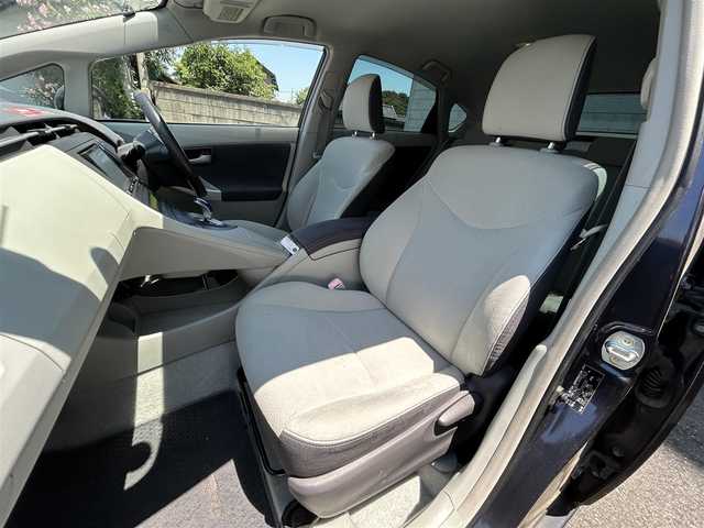 トヨタ プリウス S　LEDエディション 埼玉県 2010(平22)年 8.1万km ダークバイオレットマイカメタリック HDDナビ 品番：AVIC-ZH07/（フルセグTV/AM/FM/BT）/純正17インチAW/ＥＴＣ/純正ドアバイザー/純正フロアマット/横滑り防止装置/オートライト/トノカバー/電動格納ミラー/ステアリングスイッチ/スマートキー/プッシュスタート/スペアキー1本/ナビ/車両取扱説明書/保証書