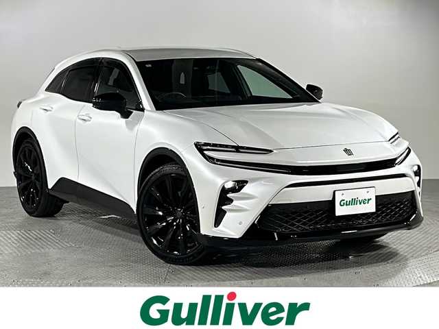 トヨタ クラウン スポーツ Z 沖縄県 2024(令6)年 0.6万km プレシャスホワイトパール 県外仕入/禁煙車/純正12.3インチディスプレイオーディオ/BT/フルセグ/パノラミックビューモニター/デジタルインナーミラー/ビルトインETC2.0/ドライブレコーダー/トヨタセーフティセンス/プリクラッシュセーフティ/レーンキープアシスト/レーダークルーズコントロール/クリアランスソナー/横滑り防止装置/パーキングアシスト/ブラインドスポットモニター/オートマチックハイビーム/ヘッドライトウォッシャー/LEDヘッドライト/オートライト/アイドリングストップ/パワーバックドア/レザーシート/D+N席シートヒーター/D+N席シートエアコン/D+N席パワーシート/ステアリングヒーター/アクセサリーコンセント/純正21インチAW/純正フロアマット/プッシュスタート/スマートキー