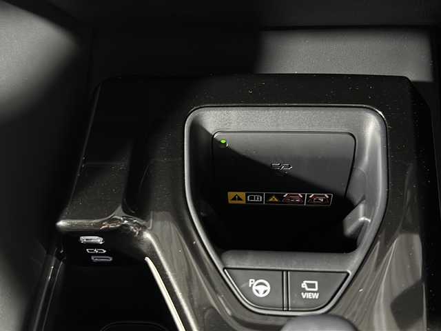 トヨタ クラウン スポーツ Z 沖縄県 2024(令6)年 0.6万km プレシャスホワイトパール 県外仕入/禁煙車/純正12.3インチディスプレイオーディオ/BT/フルセグ/パノラミックビューモニター/デジタルインナーミラー/ビルトインETC2.0/ドライブレコーダー/トヨタセーフティセンス/プリクラッシュセーフティ/レーンキープアシスト/レーダークルーズコントロール/クリアランスソナー/横滑り防止装置/パーキングアシスト/ブラインドスポットモニター/オートマチックハイビーム/ヘッドライトウォッシャー/LEDヘッドライト/オートライト/アイドリングストップ/パワーバックドア/レザーシート/D+N席シートヒーター/D+N席シートエアコン/D+N席パワーシート/ステアリングヒーター/アクセサリーコンセント/純正21インチAW/純正フロアマット/プッシュスタート/スマートキー