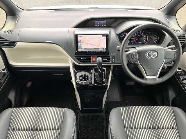 トヨタ ノア Si ダブルバイビーⅡ 茨城県 2020(令2)年 0.8万km ホワイトパールクリスタルシャイン マルチユーティリティ/ALPINE9型ナビ【X9NX】/(地デジTV・CD・DVD・BT・ラジオ再生)/クルーズコントロール/両側パワースライドドア/衝突軽減ブレーキ/ハーフレザーシート/バックカメラ/ETC/ドライブレコーダー/オートライト/LEDヘッドライト/純正16inアルミホイール/フロアマット/スマートキー