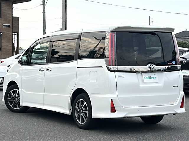 トヨタ ノア Si ダブルバイビーⅡ 茨城県 2020(令2)年 0.8万km ホワイトパールクリスタルシャイン マルチユーティリティ/ALPINE9型ナビ【X9NX】/(地デジTV・CD・DVD・BT・ラジオ再生)/クルーズコントロール/両側パワースライドドア/衝突軽減ブレーキ/ハーフレザーシート/バックカメラ/ETC/ドライブレコーダー/オートライト/LEDヘッドライト/純正16inアルミホイール/フロアマット/スマートキー