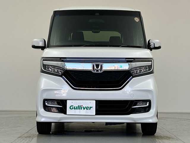 ホンダ Ｎ ＢＯＸ カスタム G L ホンダセンシング 愛知県 2018(平30)年 4.2万km プラチナホワイトパール 社外ナビ/・Bluetooth/・CD/DVD/Blu-ray/・フルセグテレビ/・SD音楽録音/バックカメラ/両側パワースライドドア/衝突軽減ブレーキ/レーンキープアシスト/オートマチックハイビーム/コーナーセンサー/レーダークルーズコントロール/ビルトインETC/LEDヘッドライト
