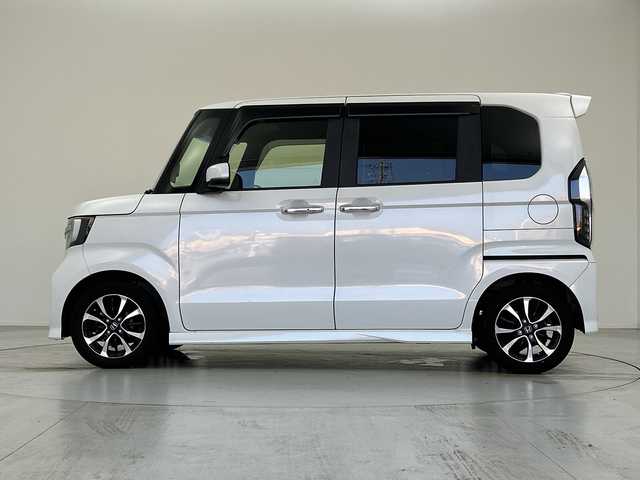 ホンダ Ｎ ＢＯＸ カスタム G L ホンダセンシング 愛知県 2018(平30)年 4.2万km プラチナホワイトパール 社外ナビ/・Bluetooth/・CD/DVD/Blu-ray/・フルセグテレビ/・SD音楽録音/バックカメラ/両側パワースライドドア/衝突軽減ブレーキ/レーンキープアシスト/オートマチックハイビーム/コーナーセンサー/レーダークルーズコントロール/ビルトインETC/LEDヘッドライト