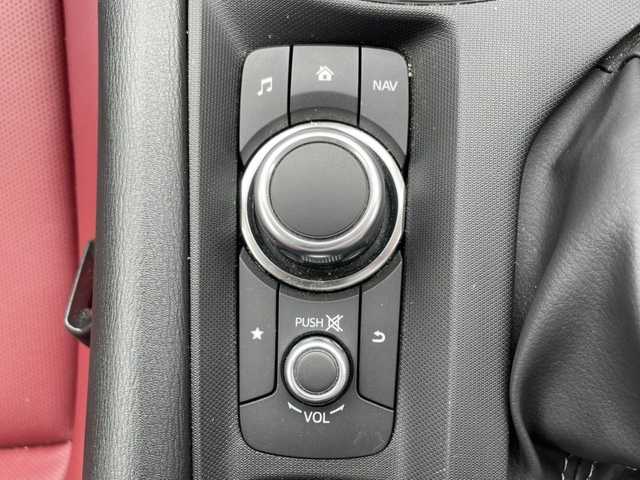 マツダ ロードスター 100周年特別記念車 長野県 2021(令3)年 1.9万km スノーフレイクホワイトパールマイカ 純正HDDナビ/・Bluetooth/DVD/TV/バックカメラ/シートヒーター/レザーシート/純正フロアマット/純正16インチAW/後方コーナーセンサー/LEDオートライト/クルコン追従あり/レーンキープアシスト/盗難防止装置/衝突被害軽減システム/Wエアバック/スペアキー1本