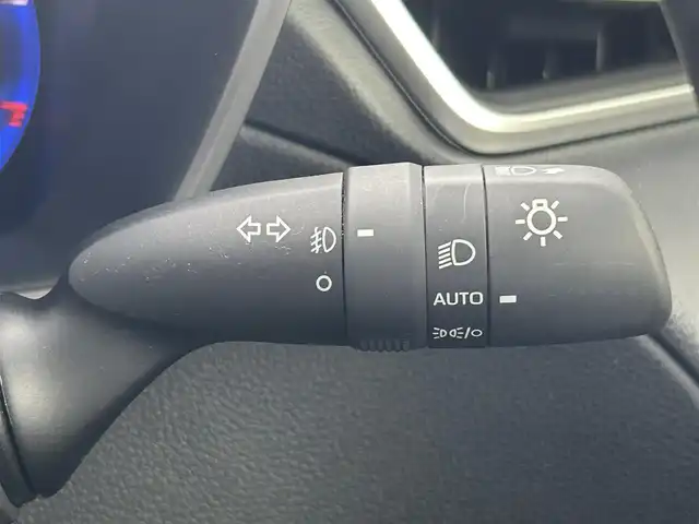 トヨタ カローラ クロス ハイブリッド Z 福島県 2022(令4)年 1.9万km プラチナホワイトパールマイカ 登録時走行距離　　１８１６６ｋｍ/ワンオーナー/メーカー純正ナビ/【AM/FM/BT/フルセグ】/シートヒーター/横滑り防止/ステアリングスイッチ/レーンディパーチャーアラート/パワーバックドア/ETC/ドラレコ/純正AW/パノラミックビューモニター/ハーフレザー/プッシュスタート/レーダークルコン/パノラマルーフ/オートライト/オートマチックハイビーム/１２０V