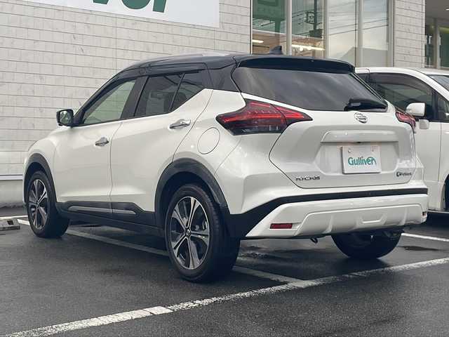 日産 キックス X 静岡県 2021(令3)年 5.5万km パール 純正9インチナビ/地デジTV/純正CD/DVD/Bluetooth/バックモニター/アラウンドビューモニター/プロパイロット/デジタルインナーミラー/シートヒーター/純正17インチAW/LEDヘッドライト/スマートキー/ETC