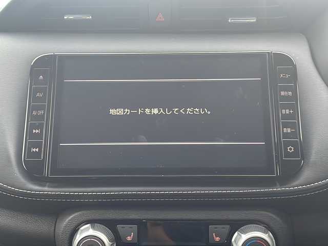 日産 キックス X 静岡県 2021(令3)年 5.5万km パール 純正9インチナビ/地デジTV/純正CD/DVD/Bluetooth/バックモニター/アラウンドビューモニター/プロパイロット/デジタルインナーミラー/シートヒーター/純正17インチAW/LEDヘッドライト/スマートキー/ETC