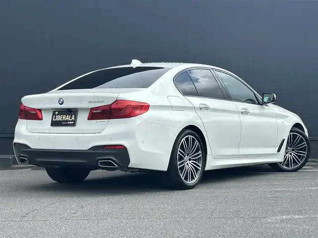 ＢＭＷ ５２３ｄ Mスポーツ 茨城県 2017(平29)年 6.5万km アルピンホワイトⅢ 黒革/シ-トヒーター/360°C/ナビ/TV/ドライビングアシストプラス/ACC/LDW/LCW/CTW/アダプティブLED/パワートランク/パドルシフト/ETC2.0/純正19インチAW/メモリー付パワーシート/ドラレコ/禁煙車