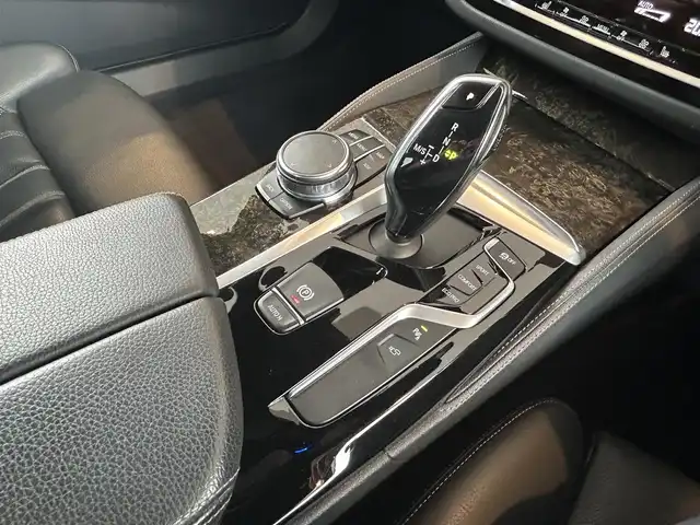 ＢＭＷ ５２３ｄ Mスポーツ 茨城県 2017(平29)年 6.5万km アルピンホワイトⅢ 黒革/シ-トヒーター/360°C/ナビ/TV/ドライビングアシストプラス/ACC/LDW/LCW/CTW/アダプティブLED/パワートランク/パドルシフト/ETC2.0/純正19インチAW/メモリー付パワーシート/ドラレコ/禁煙車