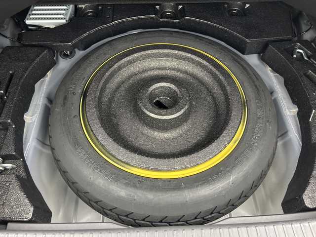 トヨタ ８６ GT 三重県 2018(平30)年 3.4万km グレー /禁煙車//純正7型ナビ/　CD/DVD/フルセグTV/Bluetooth//バックカメラ//パドルシフト//プッシュスタート//スマートキー//ETC//AAC//クルーズコントロール//オートライト//フォグライト//純正アルミホイール//社外コーナーセンサー//ステアリングスイッチ