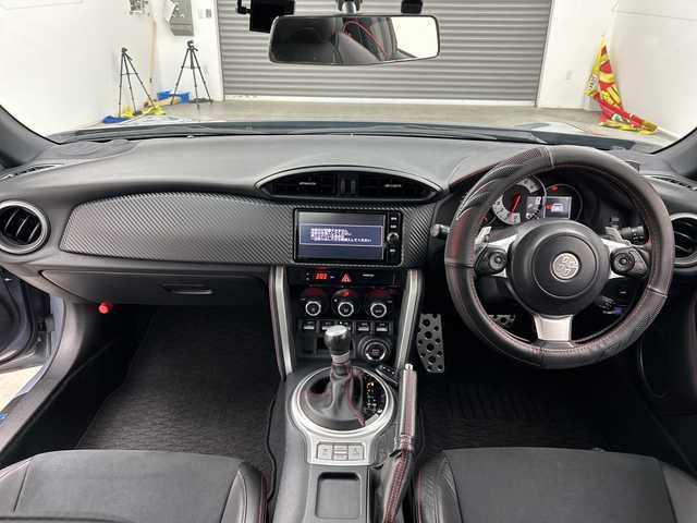 トヨタ ８６ GT 三重県 2018(平30)年 3.4万km グレー /禁煙車//純正7型ナビ/　CD/DVD/フルセグTV/Bluetooth//バックカメラ//パドルシフト//プッシュスタート//スマートキー//ETC//AAC//クルーズコントロール//オートライト//フォグライト//純正アルミホイール//社外コーナーセンサー//ステアリングスイッチ