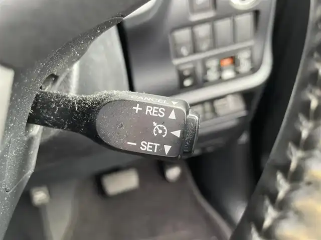 トヨタ ヴォクシー ZS 煌Ⅱ 熊本県 2019(令1)年 6.6万km イナズマスパーキングブラックガラスフレーク 社外ナビ/・BT/CD/DVD/SD/USB/AM/FM/・フルセグ/フリップダウンモニター/バックカメラ/前後ドラレコ/両側パワースライドドア/トヨタセーフティーセンス/ビルトインETC/革巻きステアリング/・ステアリングリモコン/クルーズコントロール/MTモード付AT/プッシュスタート/・スマートキー/・スペアキー×１/アイドリングストップ/純正AW/純正ドアバイザー/純正フロアマット/電動格納ミラー/・ミラーウィンカー/ロールサンシェード