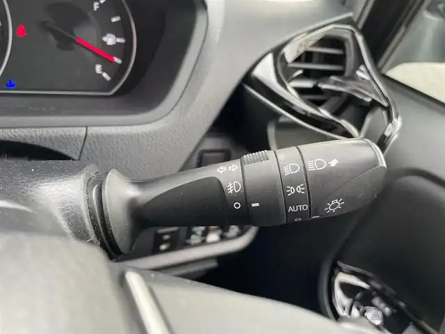 トヨタ ヴォクシー ZS 煌Ⅱ 熊本県 2019(令1)年 6.6万km イナズマスパーキングブラックガラスフレーク 社外ナビ/・BT/CD/DVD/SD/USB/AM/FM/・フルセグ/フリップダウンモニター/バックカメラ/前後ドラレコ/両側パワースライドドア/トヨタセーフティーセンス/ビルトインETC/革巻きステアリング/・ステアリングリモコン/クルーズコントロール/MTモード付AT/プッシュスタート/・スマートキー/・スペアキー×１/アイドリングストップ/純正AW/純正ドアバイザー/純正フロアマット/電動格納ミラー/・ミラーウィンカー/ロールサンシェード