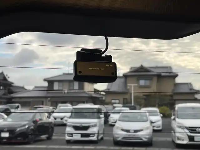 トヨタ ヴォクシー ZS 煌Ⅱ 熊本県 2019(令1)年 6.6万km イナズマスパーキングブラックガラスフレーク 社外ナビ/・BT/CD/DVD/SD/USB/AM/FM/・フルセグ/フリップダウンモニター/バックカメラ/前後ドラレコ/両側パワースライドドア/トヨタセーフティーセンス/ビルトインETC/革巻きステアリング/・ステアリングリモコン/クルーズコントロール/MTモード付AT/プッシュスタート/・スマートキー/・スペアキー×１/アイドリングストップ/純正AW/純正ドアバイザー/純正フロアマット/電動格納ミラー/・ミラーウィンカー/ロールサンシェード