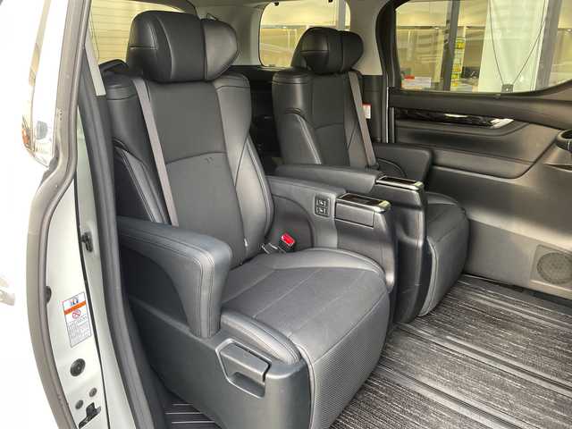 トヨタ アルファード S Cパッケージ 愛知県 2018(平30)年 5.2万km ホワイトパールクリスタルシャイン トヨタセーフティセンス/純正10型ナビ　SDカードなし/フリップダウンモニター/三眼LEDヘッドライト/両側パワースライドドア/レーダークルーズコントロール/シートヒーター/エアシート/パワーシート/コーナーセンサー/純正アルミホイール/ETC2.0/ステアリングヒーター/インテリジェントミラー/リアオートエアコン/オートマチックハイビーム/衝突軽減システム/フルセグ/CD DVD/Bluetooth/ステアリングスイッチ/スマートキー/プッシュスタート