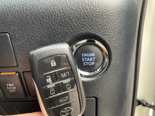 トヨタ アルファード S Cパッケージ 愛知県 2018(平30)年 5.2万km ホワイトパールクリスタルシャイン トヨタセーフティセンス/純正10型ナビ　SDカードなし/フリップダウンモニター/三眼LEDヘッドライト/両側パワースライドドア/レーダークルーズコントロール/シートヒーター/エアシート/パワーシート/コーナーセンサー/純正アルミホイール/ETC2.0/ステアリングヒーター/インテリジェントミラー/リアオートエアコン/オートマチックハイビーム/衝突軽減システム/フルセグ/CD DVD/Bluetooth/ステアリングスイッチ/スマートキー/プッシュスタート