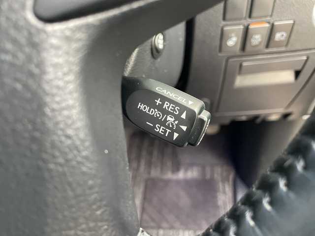 トヨタ アルファード S Cパッケージ 愛知県 2018(平30)年 5.2万km ホワイトパールクリスタルシャイン トヨタセーフティセンス/純正10型ナビ　SDカードなし/フリップダウンモニター/三眼LEDヘッドライト/両側パワースライドドア/レーダークルーズコントロール/シートヒーター/エアシート/パワーシート/コーナーセンサー/純正アルミホイール/ETC2.0/ステアリングヒーター/インテリジェントミラー/リアオートエアコン/オートマチックハイビーム/衝突軽減システム/フルセグ/CD DVD/Bluetooth/ステアリングスイッチ/スマートキー/プッシュスタート