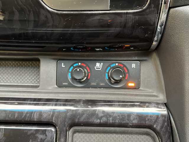 トヨタ アルファード S Cパッケージ 愛知県 2018(平30)年 5.2万km ホワイトパールクリスタルシャイン トヨタセーフティセンス/純正10型ナビ　SDカードなし/フリップダウンモニター/三眼LEDヘッドライト/両側パワースライドドア/レーダークルーズコントロール/シートヒーター/エアシート/パワーシート/コーナーセンサー/純正アルミホイール/ETC2.0/ステアリングヒーター/インテリジェントミラー/リアオートエアコン/オートマチックハイビーム/衝突軽減システム/フルセグ/CD DVD/Bluetooth/ステアリングスイッチ/スマートキー/プッシュスタート