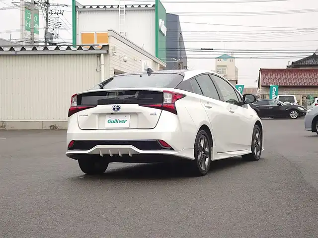 トヨタ プリウス Sツーリングセレクション 山形県 2019(令1)年 5.5万km ホワイトパールクリスタルシャイン 衝突被害軽減システム/TRDエアロ/純正SDナビ/　　【CD DVD BT フルセグ MSV】/バックカメラ/レーダークルーズコントロール/LEDオートライト/ソフトレザーシート/シートヒーター/純正17インチアルミホイール/ルームミラー型ドライブレコーダー/アイドリングストップ/ステアリングスイッチ/電動格納ウィンカーミラー/フォグランプ/スマートキー×2/ETC