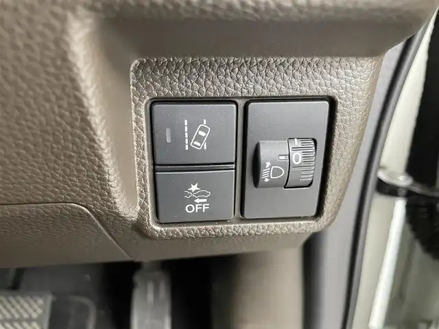 ホンダ Ｎ ＢＯＸ L 埼玉県 2022(令4)年 1.7万km プラチナホワイトパール ホンダセンシング/純正エントリーインターナビ（CD/BT/FM/AM）/バックカメラ　/両側パワースライドドア　/運転席助手席シートヒーター　/サイドエアバッグ＋サイドカーテンエアバック　/ＬＥＤヘッドライト/オートライト　/純正ドライブレコーダー前後/電子制御パーキングブレーキ/オートブレーキホールド/充電用USBジャック/純正フロアマット