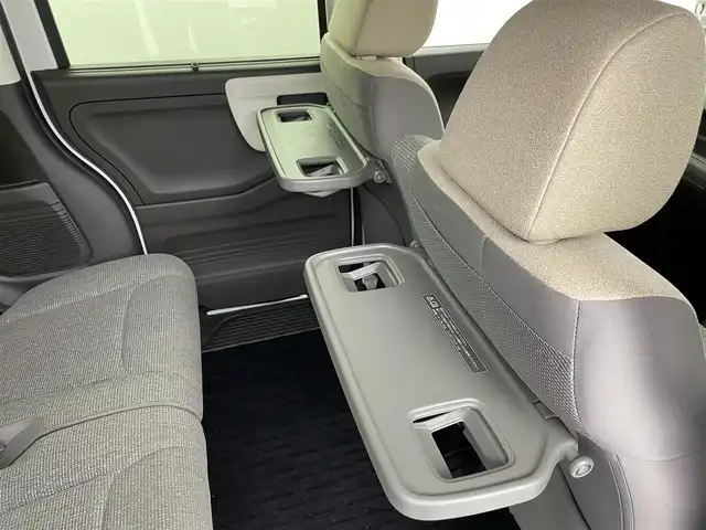 ホンダ Ｎ ＢＯＸ L 埼玉県 2022(令4)年 1.7万km プラチナホワイトパール ホンダセンシング/純正エントリーインターナビ（CD/BT/FM/AM）/バックカメラ　/両側パワースライドドア　/運転席助手席シートヒーター　/サイドエアバッグ＋サイドカーテンエアバック　/ＬＥＤヘッドライト/オートライト　/純正ドライブレコーダー前後/電子制御パーキングブレーキ/オートブレーキホールド/充電用USBジャック/純正フロアマット