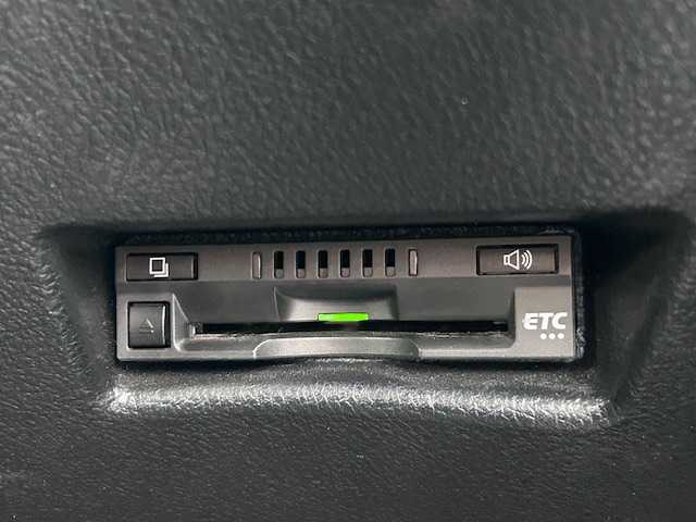 トヨタ シエンタ ファンベースG 大阪府 2019(令1)年 2.6万km ブラックマイカ ナビ　/フルセグ　/Ｂｌｕｅｔｏｏｔｈ　/全方位カメラ　/両側パワースライドドア　/オートハイビーム　/前後コーナーセンサー　/革巻きハンドル　/ビルトインＥＴＣ　/前後ドライブレコーダー　/ＵＳＢ　/フロアーマット