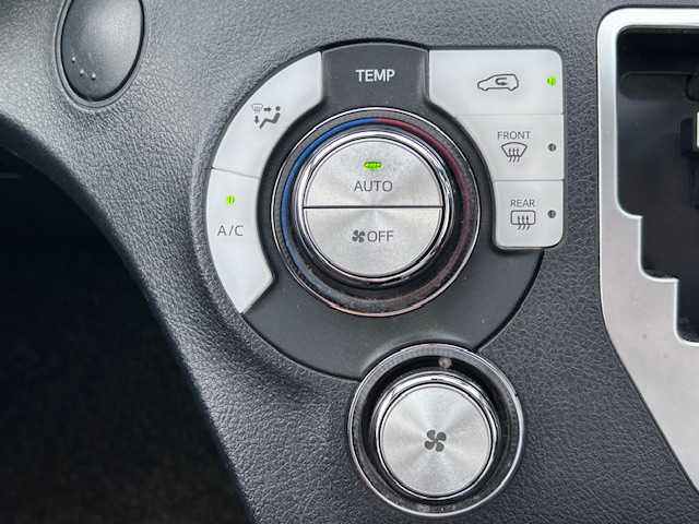 トヨタ シエンタ ファンベースG 大阪府 2019(令1)年 2.6万km ブラックマイカ ナビ　/フルセグ　/Ｂｌｕｅｔｏｏｔｈ　/全方位カメラ　/両側パワースライドドア　/オートハイビーム　/前後コーナーセンサー　/革巻きハンドル　/ビルトインＥＴＣ　/前後ドライブレコーダー　/ＵＳＢ　/フロアーマット
