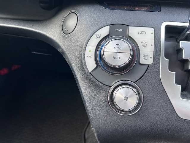 トヨタ シエンタ ファンベースG 大阪府 2019(令1)年 2.6万km ブラックマイカ ナビ　/フルセグ　/Ｂｌｕｅｔｏｏｔｈ　/全方位カメラ　/両側パワースライドドア　/オートハイビーム　/前後コーナーセンサー　/革巻きハンドル　/ビルトインＥＴＣ　/前後ドライブレコーダー　/ＵＳＢ　/フロアーマット